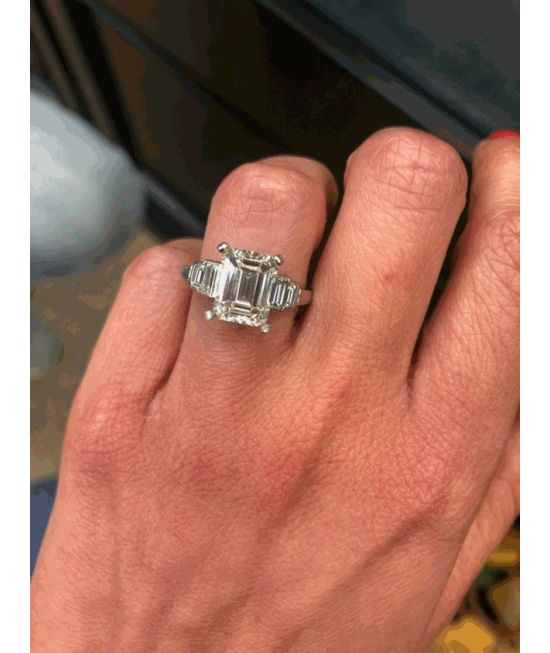 5 Carat Emerald 3 Stone Ring – Universal Diamonds
