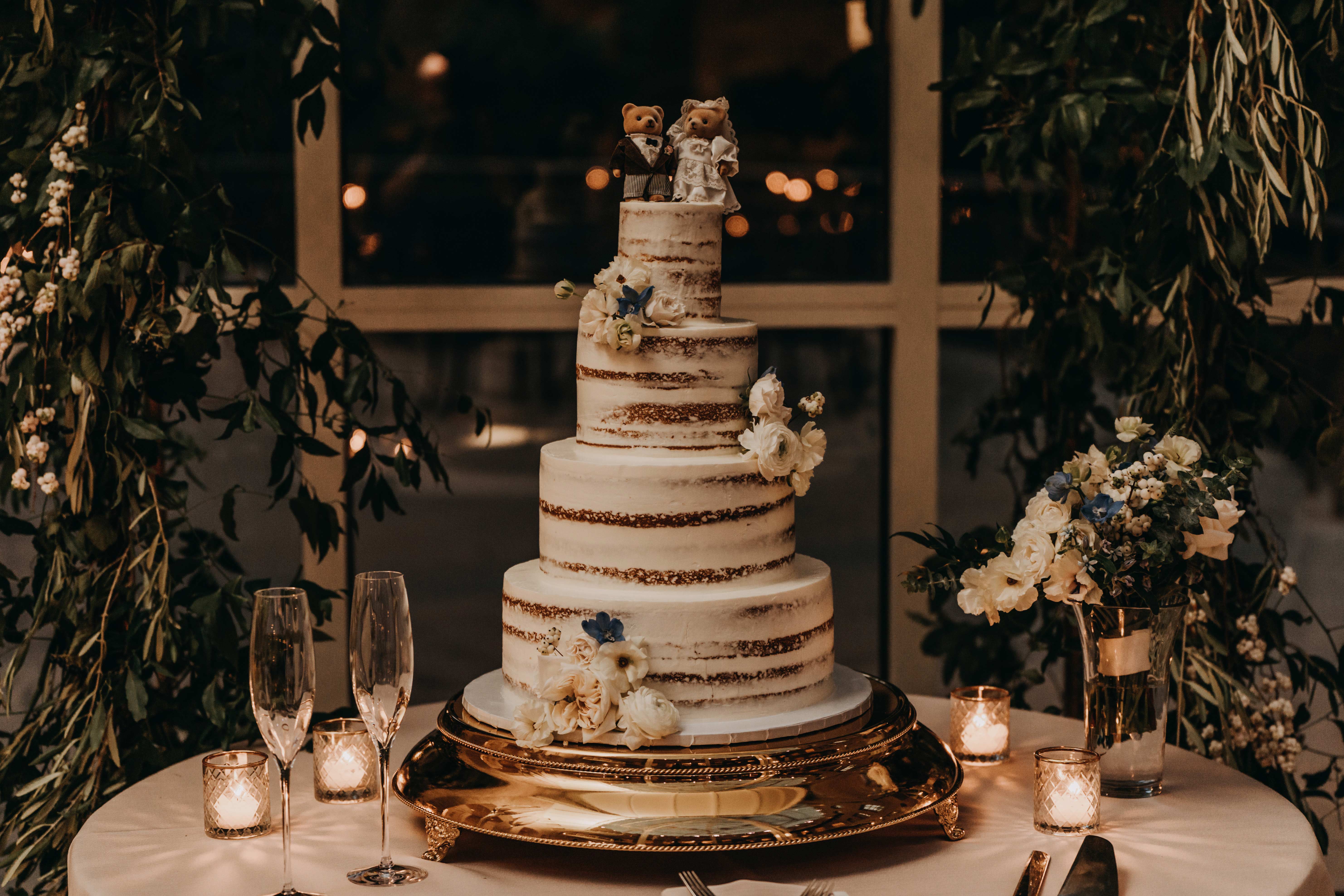 Three Creative and Delicious Wedding Cake Ideas